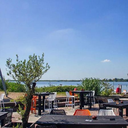 Chalet Op Camping Lauwersoog Met 3 Slaapkamers En Vaatwasser - Joycasa Exterior photo
