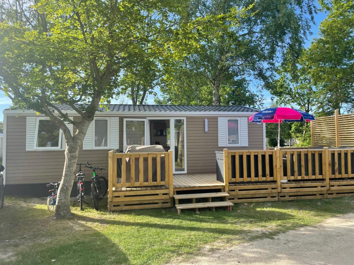 Chalet Op Camping Lauwersoog Met 3 Slaapkamers En Vaatwasser - Joycasa Exterior photo